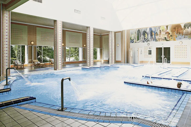 Notranji Thalasso bazen z masažnimi šobami